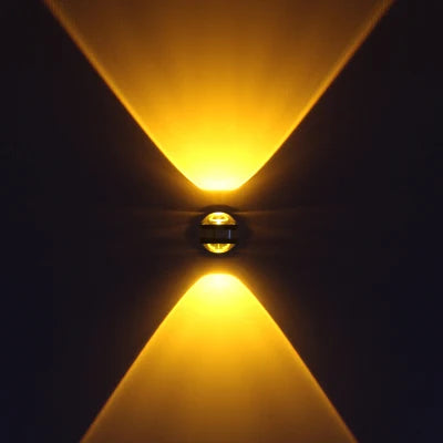 Elegant LED Krystal Væglampe med Varm Hvid Belysning