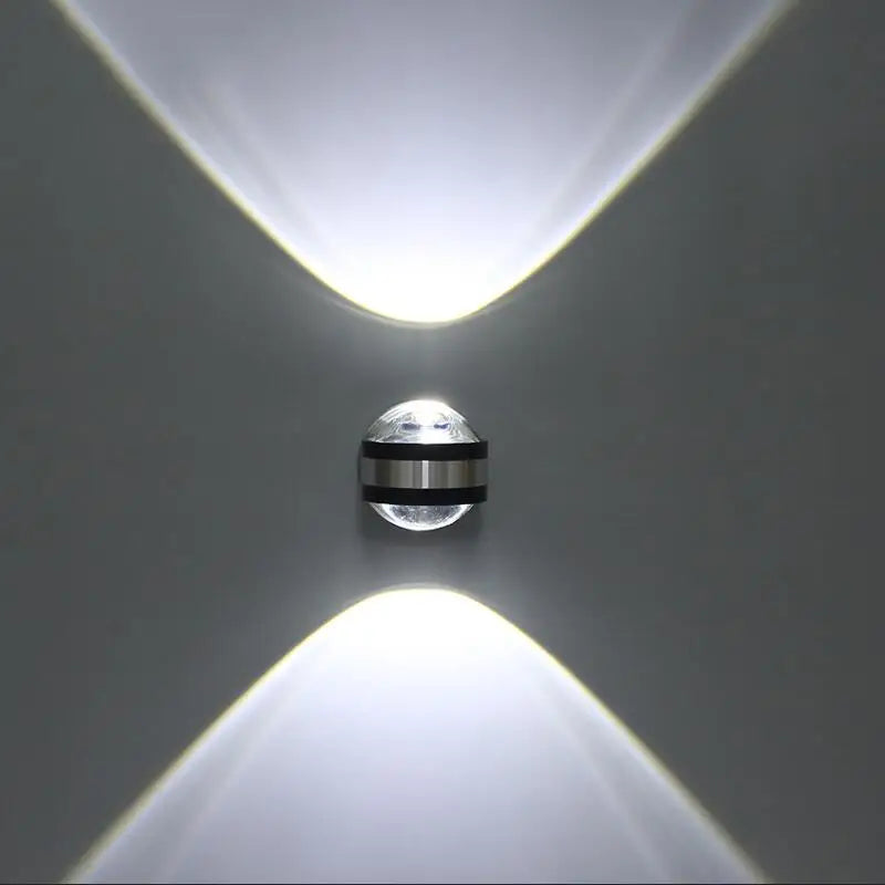 Elegant LED Krystal Væglampe med Varm Hvid Belysning