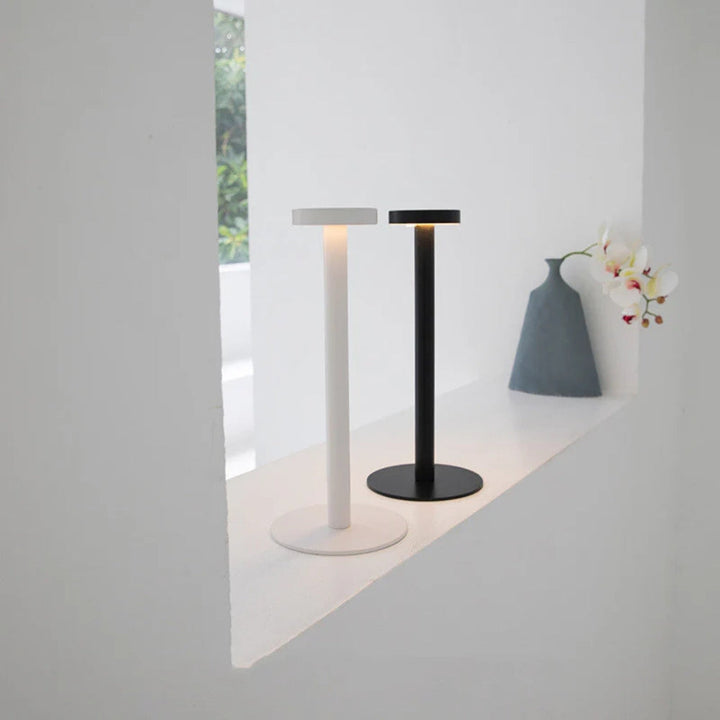 Genopladelig Aluminium LED Bordlampe med Touch Kontrol