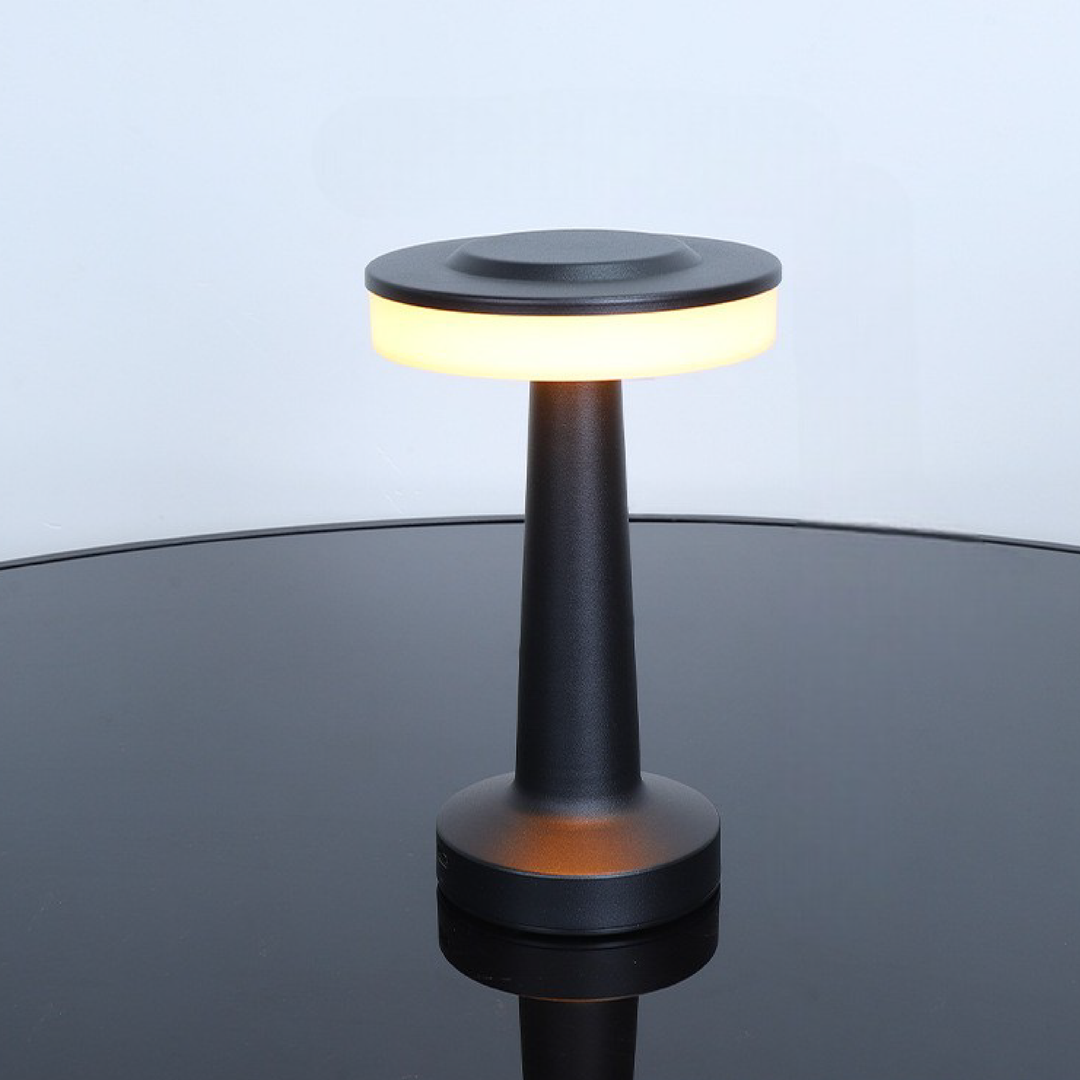 Sort Metal LED Bordlampe med Varmt Lys