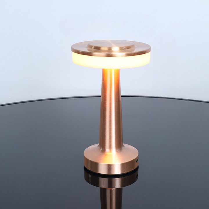 Sort Metal LED Bordlampe med Varmt Lys