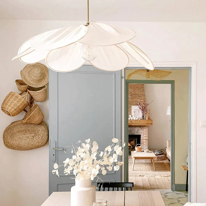 Rattan og Stof Pendel Lys i Blomsterdesign