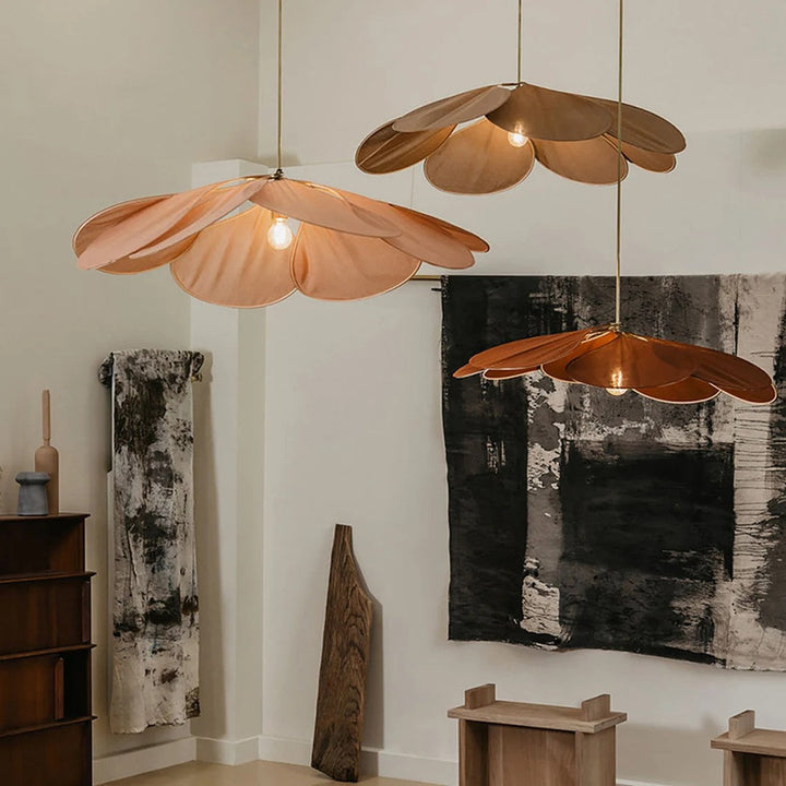 Rattan og Stof Pendel Lys i Blomsterdesign