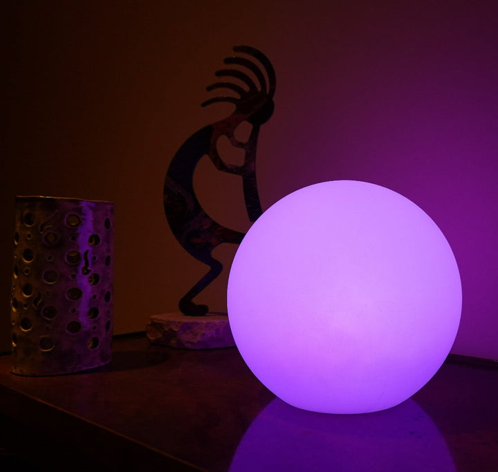 Genopladelig LED Månelampe med Fjernbetjening og 16 Farver