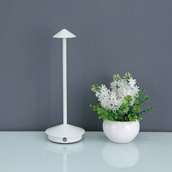 Bærbar Trådløs Touch Control Lampe i Aluminium og Metal