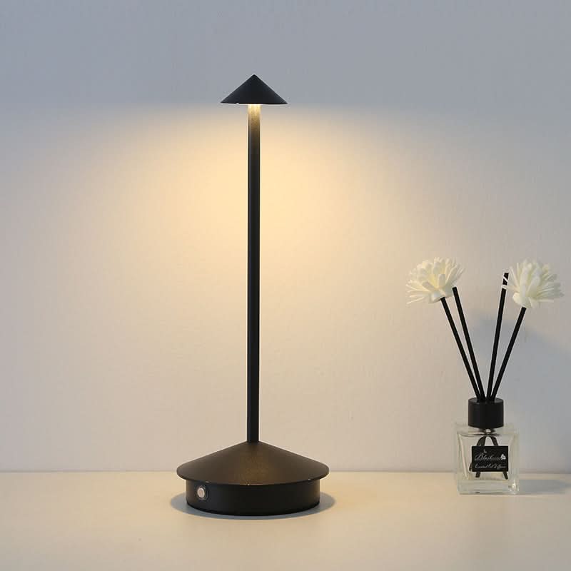 Genopladelig Bærbar LED Bordlampe med Justerbar Lysstyrke