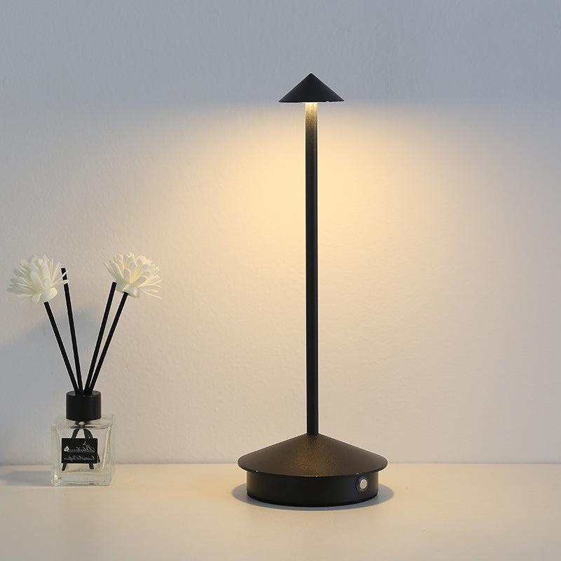 Bærbar Trådløs Touch Control Lampe i Aluminium og Metal