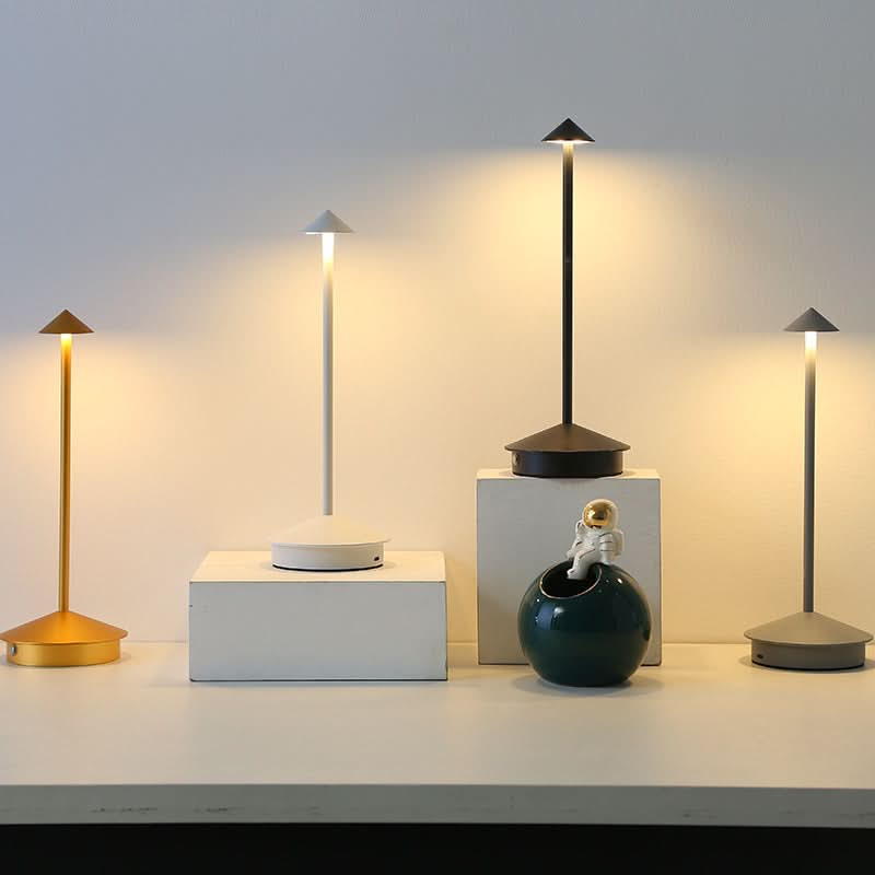 Genopladelig Bærbar LED Bordlampe med Justerbar Lysstyrke