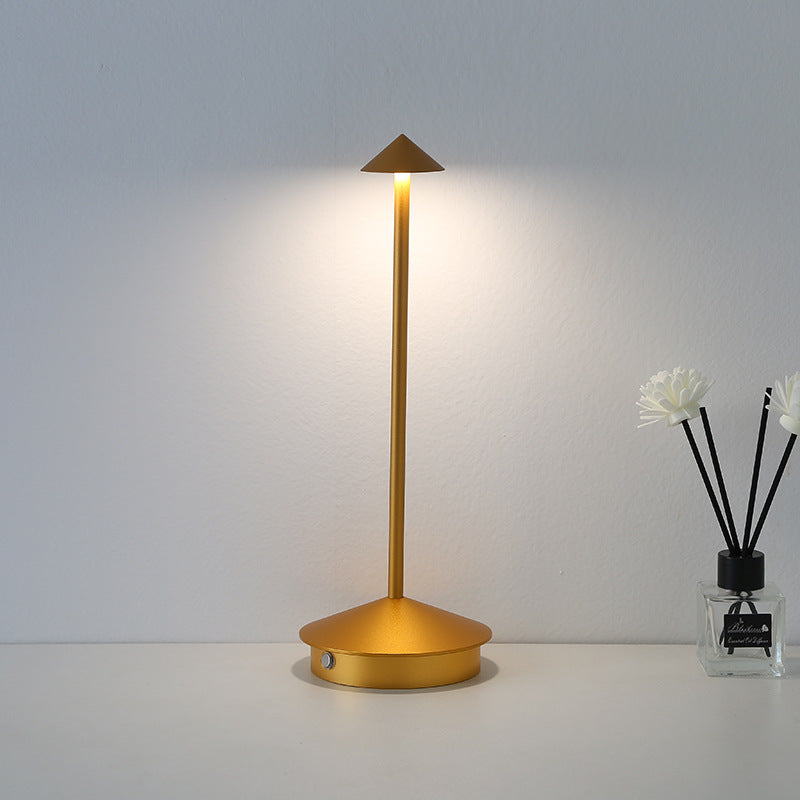 Bærbar Trådløs Touch Control Lampe i Aluminium og Metal