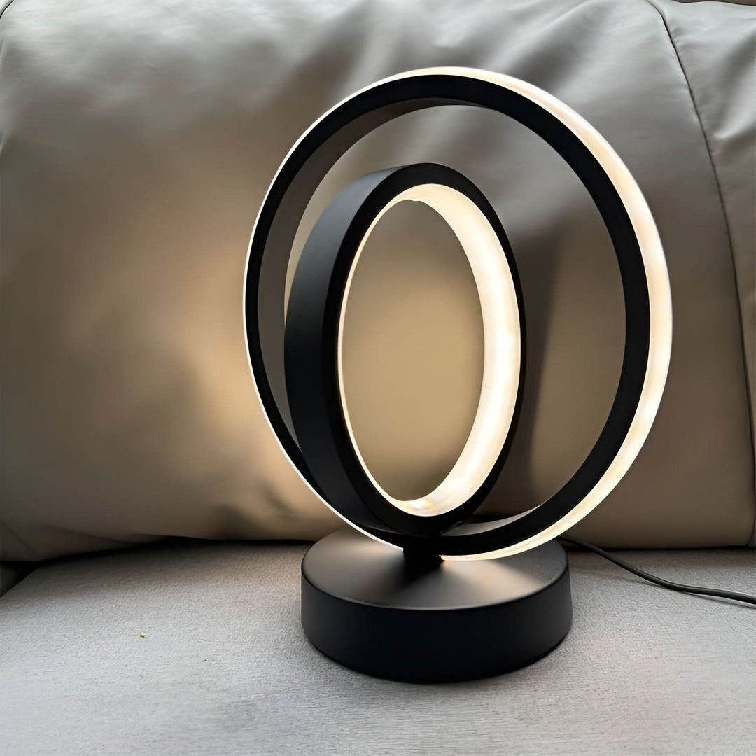 Dæmpbar Metal Bordlampe med USB Strømforsyning