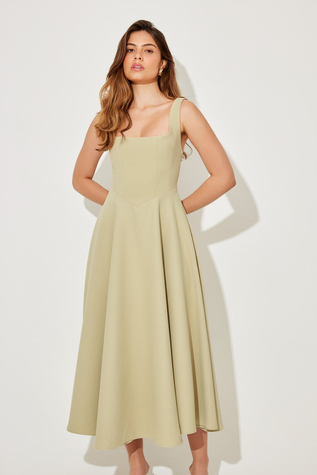 Angela™ | Tidløs Flowy Midi Kjole