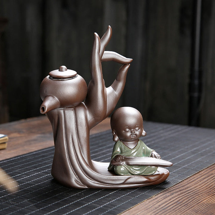 Elegant Te Ceremoni Sæt til Seks med Lilla Ler Teapot og Munk Dekoration