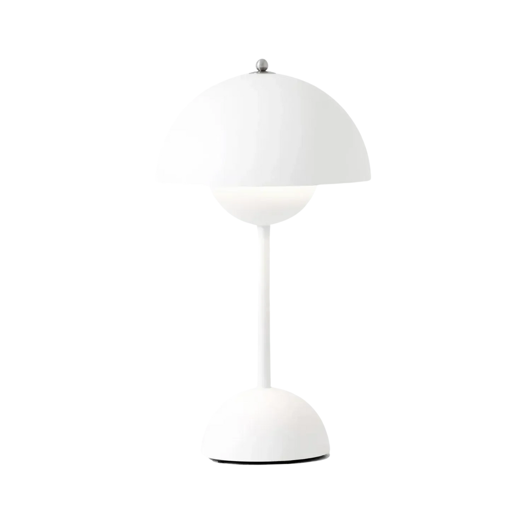 Moderne Bordlampe i Rustfrit Stål med Justerbar Lysstyrke