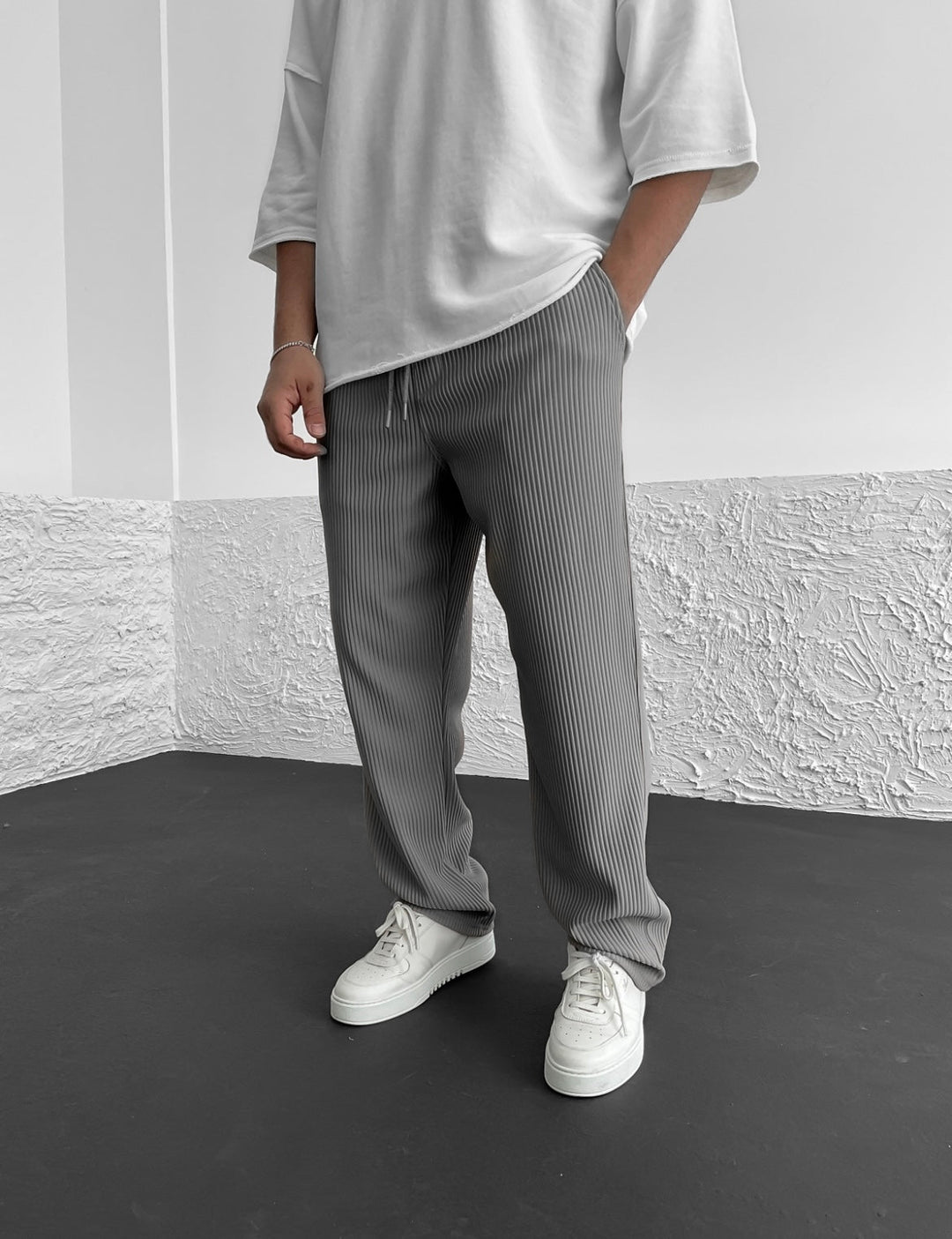 Elegante Herrenhosen mit Kordelzug und lockerem Schnitt