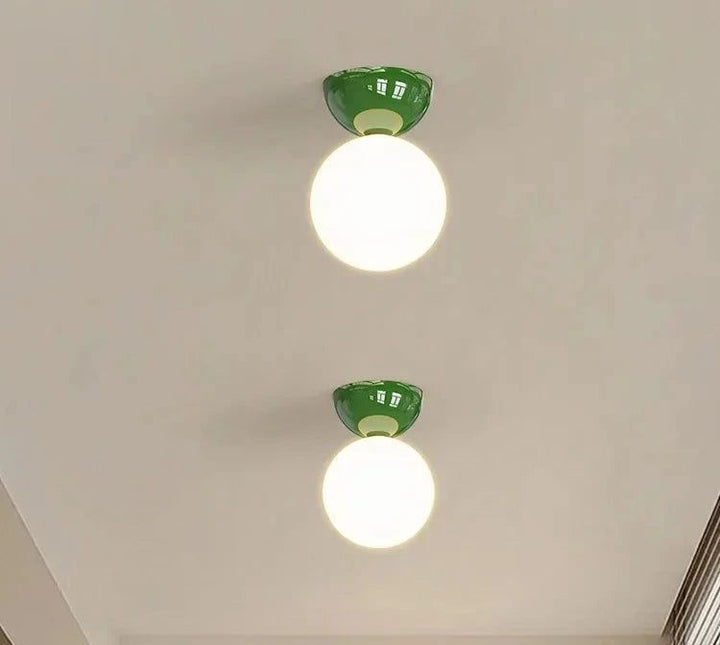 Rød Kuppel Loftlampe i Satin Glas