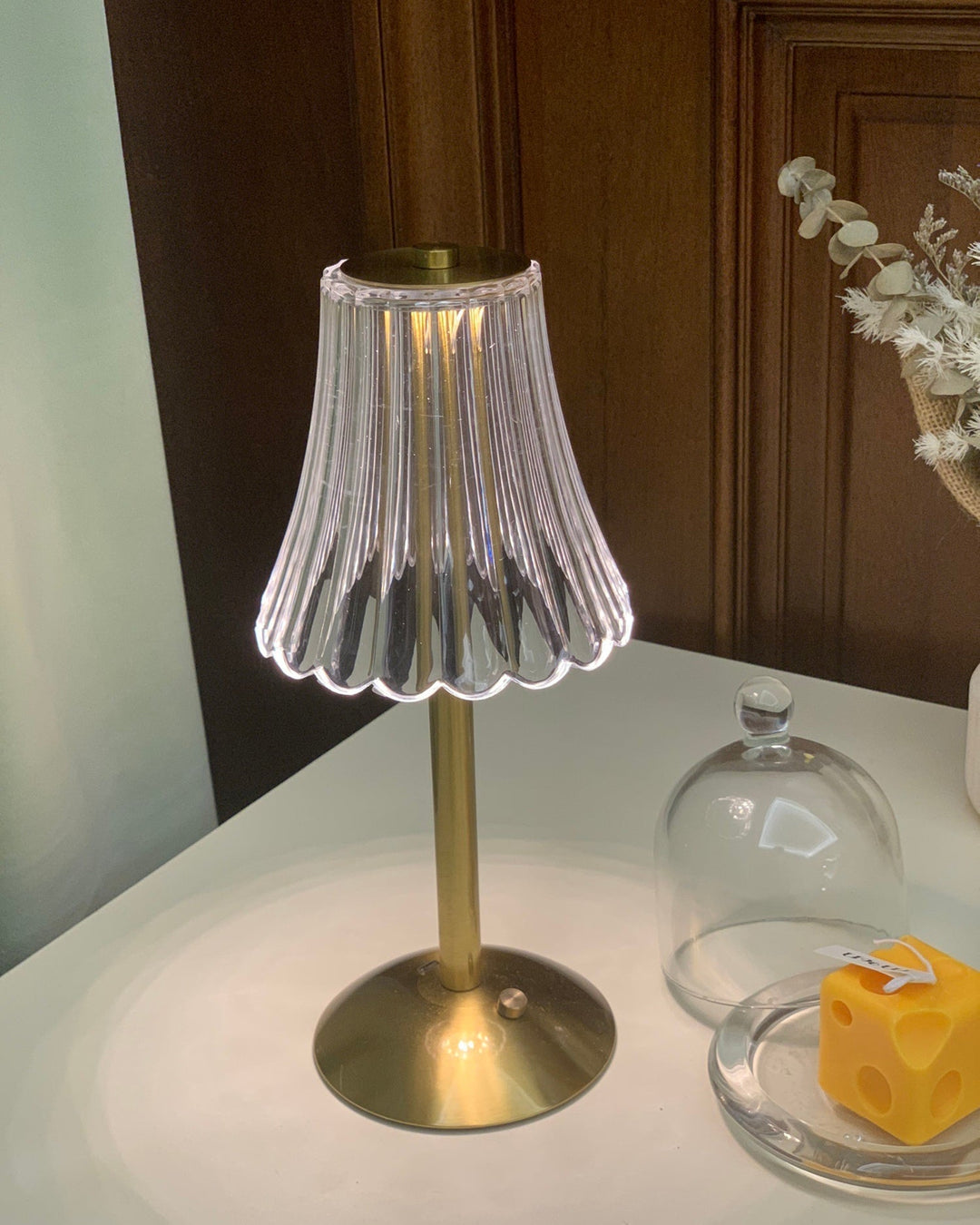Elegant Guldbærbar LED Bordlampe med Hurtig Opladning