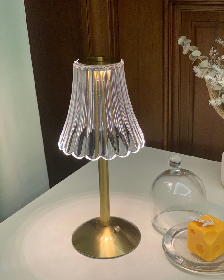Elegant Guldbærbar LED Bordlampe med Hurtig Opladning
