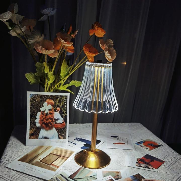 Elegant Guldbærbar LED Bordlampe med Hurtig Opladning