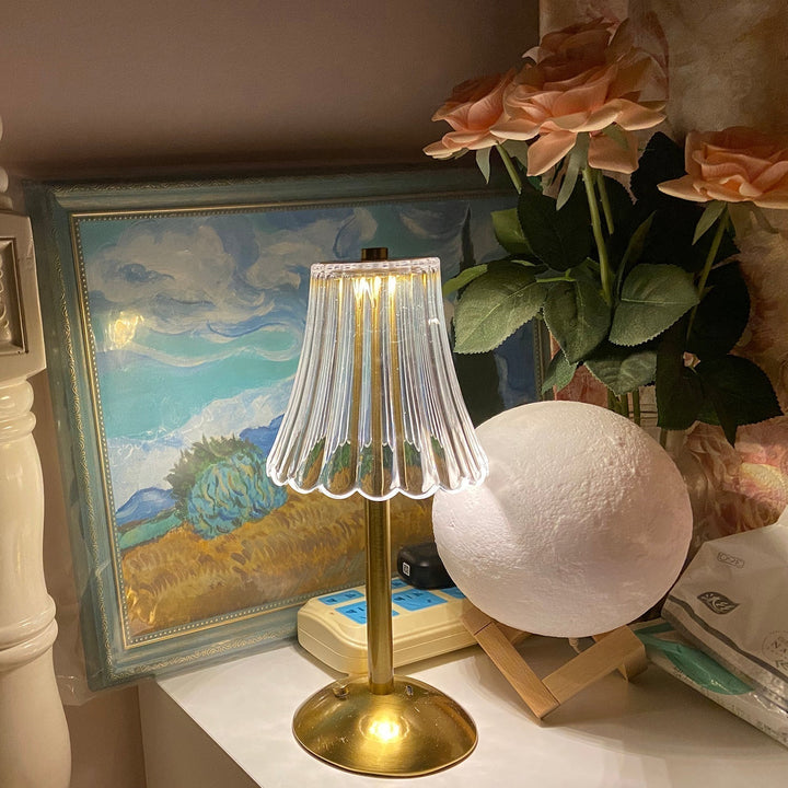 Elegant Guldbærbar LED Bordlampe med Hurtig Opladning