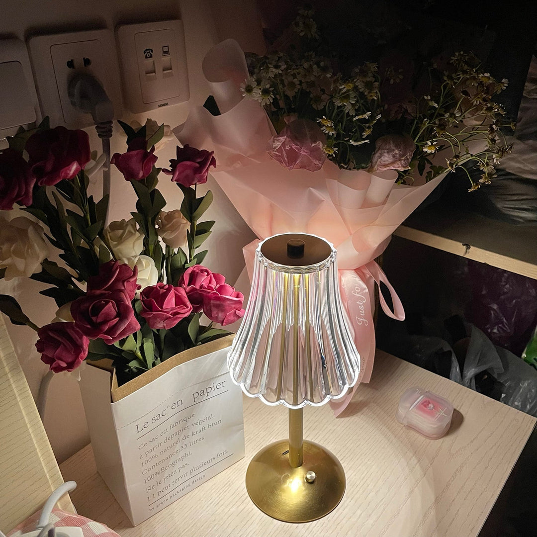 Elegant Guldbærbar LED Bordlampe med Hurtig Opladning