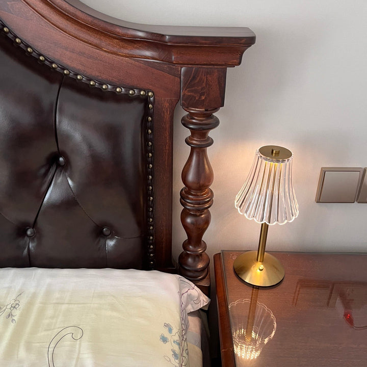 Elegant Guldbærbar LED Bordlampe med Hurtig Opladning