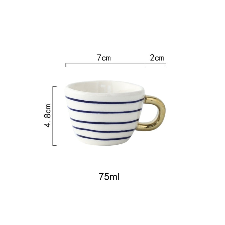 Geometrisk Kaffe Kop i Hvid Keramik med Guld Håndtag