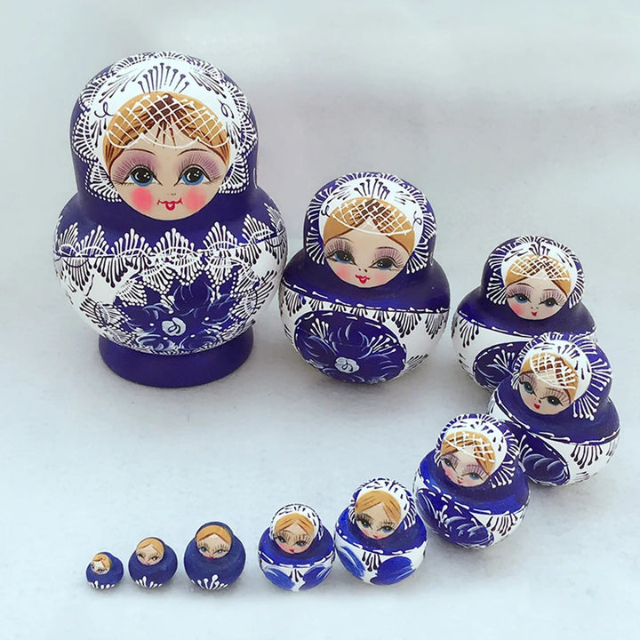 Traditionelt Sæt af 10 Håndlavede Træ-Matryoshka Dukker