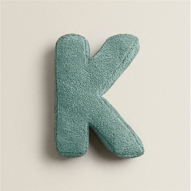 Alfabet Bogstav Pude i Kastanjebrun Fleece