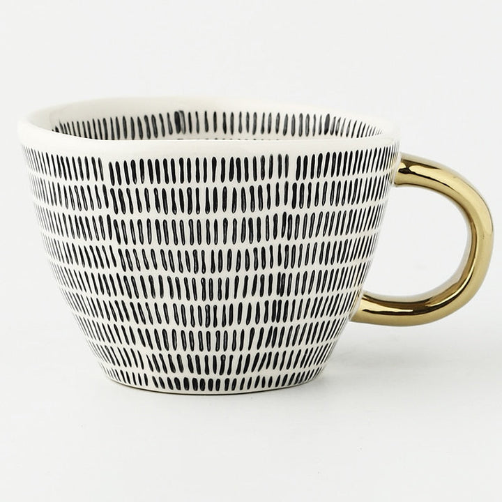 Geometrisk Kaffe Krus i Hvid Keramik med Guld Håndtag
