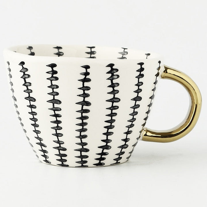 Geometrisk Kaffe Krus i Hvid Keramik med Guld Håndtag