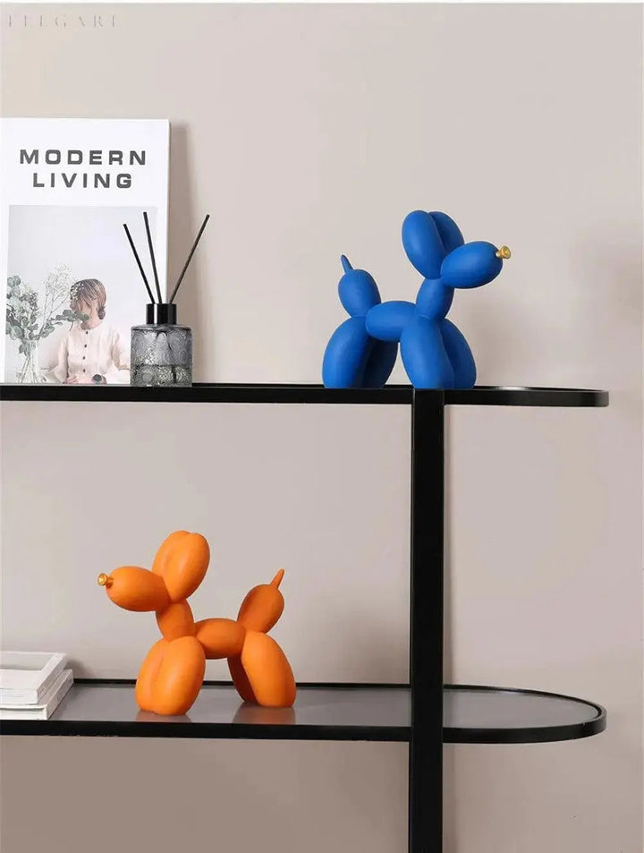 Moderne Ballonhund Skulptur i Epoxyharpiks med Gylden Næb
