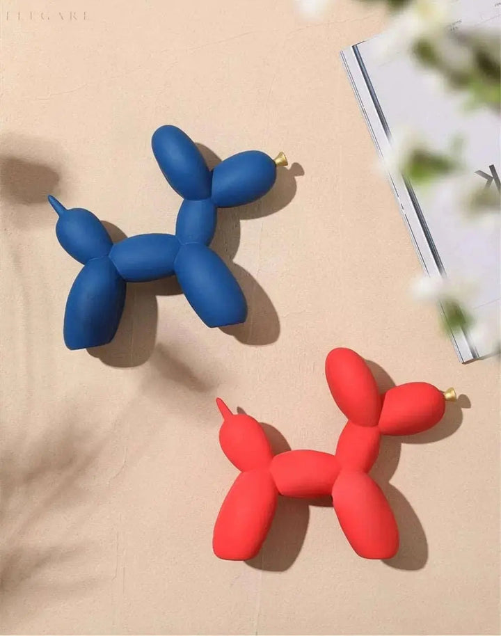 Moderne Ballonhund Skulptur i Epoxyharpiks med Gylden Næb