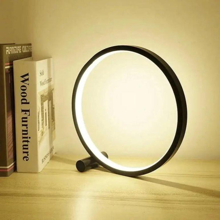 Dimmbar LED Touch Bordlampe i Aluminium - Justerbar Lysstyrke, Moderne Design
