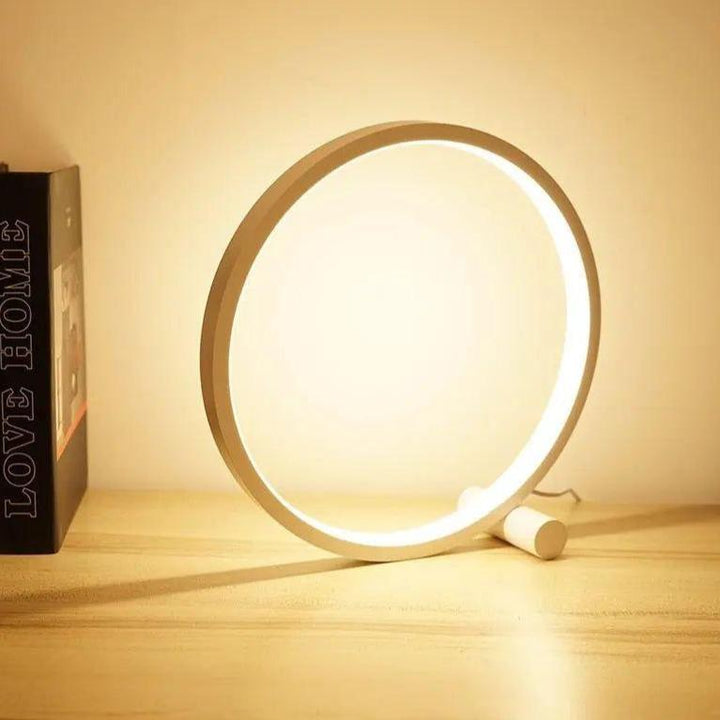 Dimmbar LED Touch Bordlampe i Aluminium - Justerbar Lysstyrke, Moderne Design
