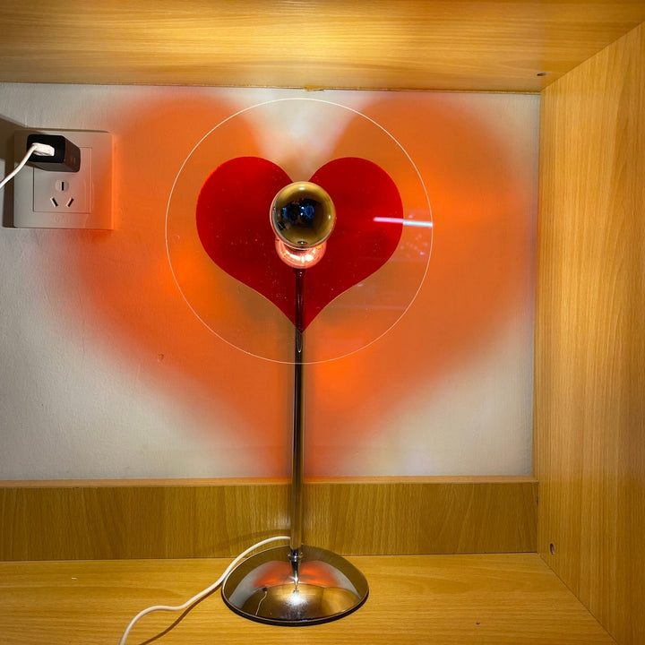 Genopladelig LED Bordlampe med Metal Skærm og Touch-Kontrol