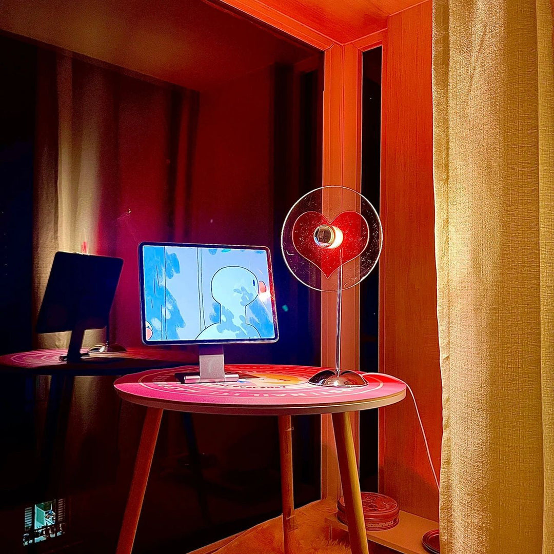 Genopladelig LED Bordlampe med Metal Skærm og Touch-Kontrol