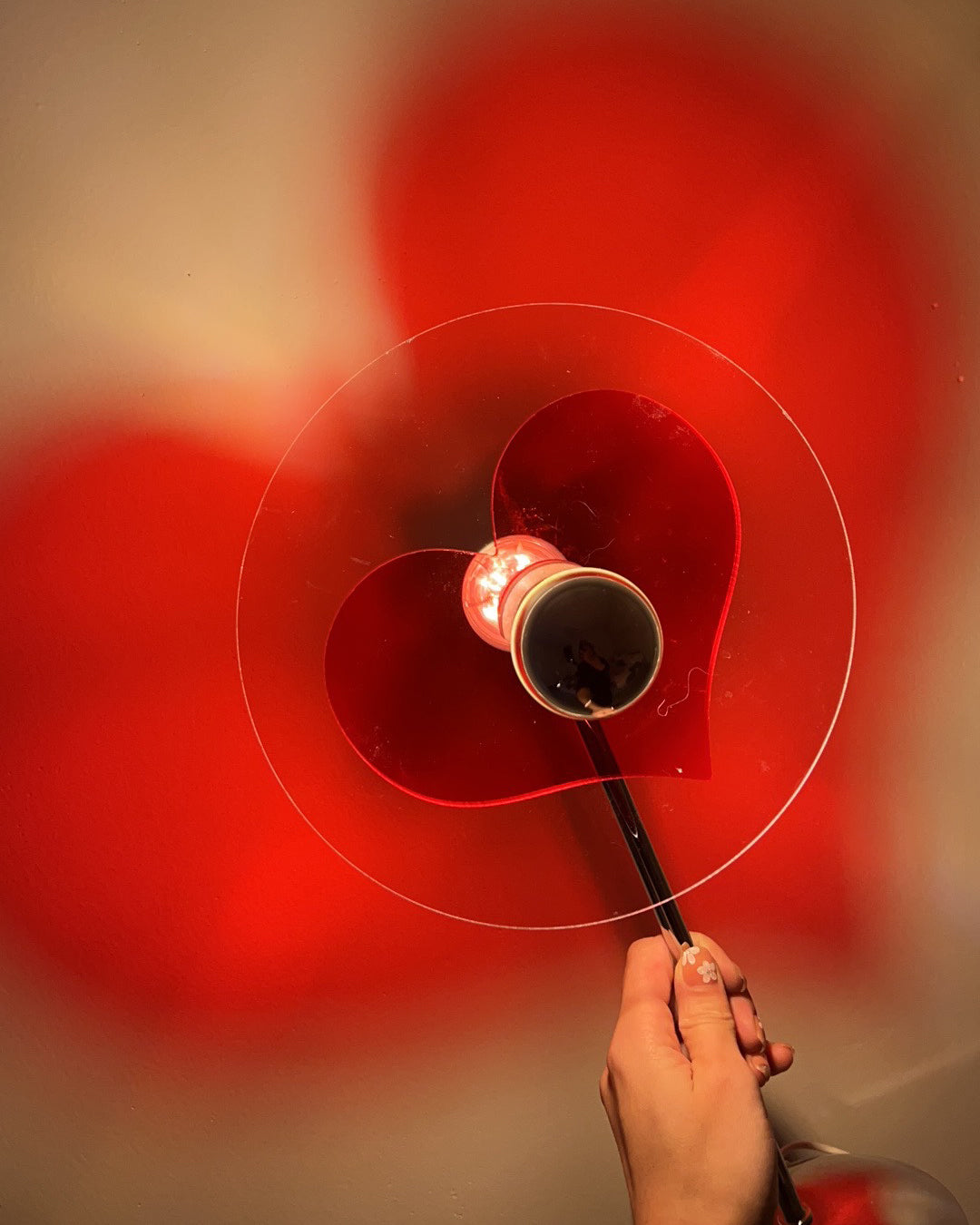 Genopladelig LED Bordlampe med Metal Skærm og Touch-Kontrol