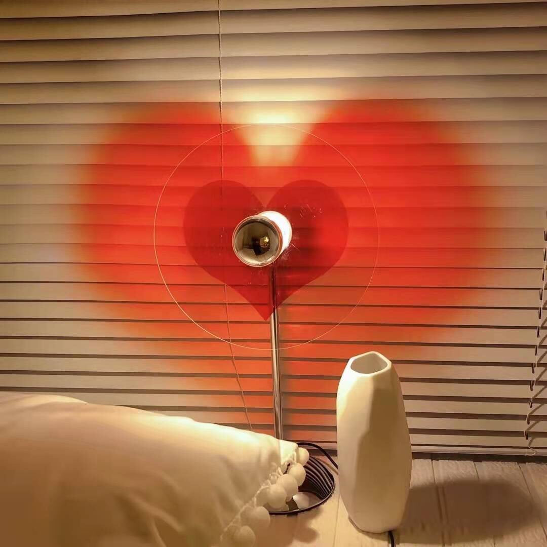 Genopladelig LED Bordlampe med Metal Skærm og Touch-Kontrol