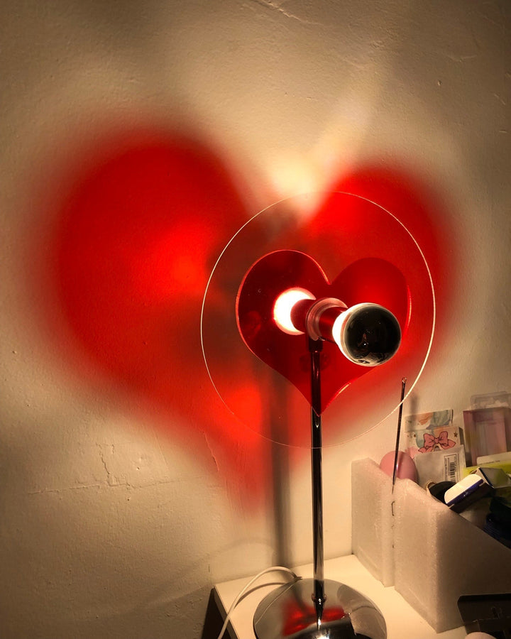 Genopladelig LED Bordlampe med Metal Skærm og Touch-Kontrol