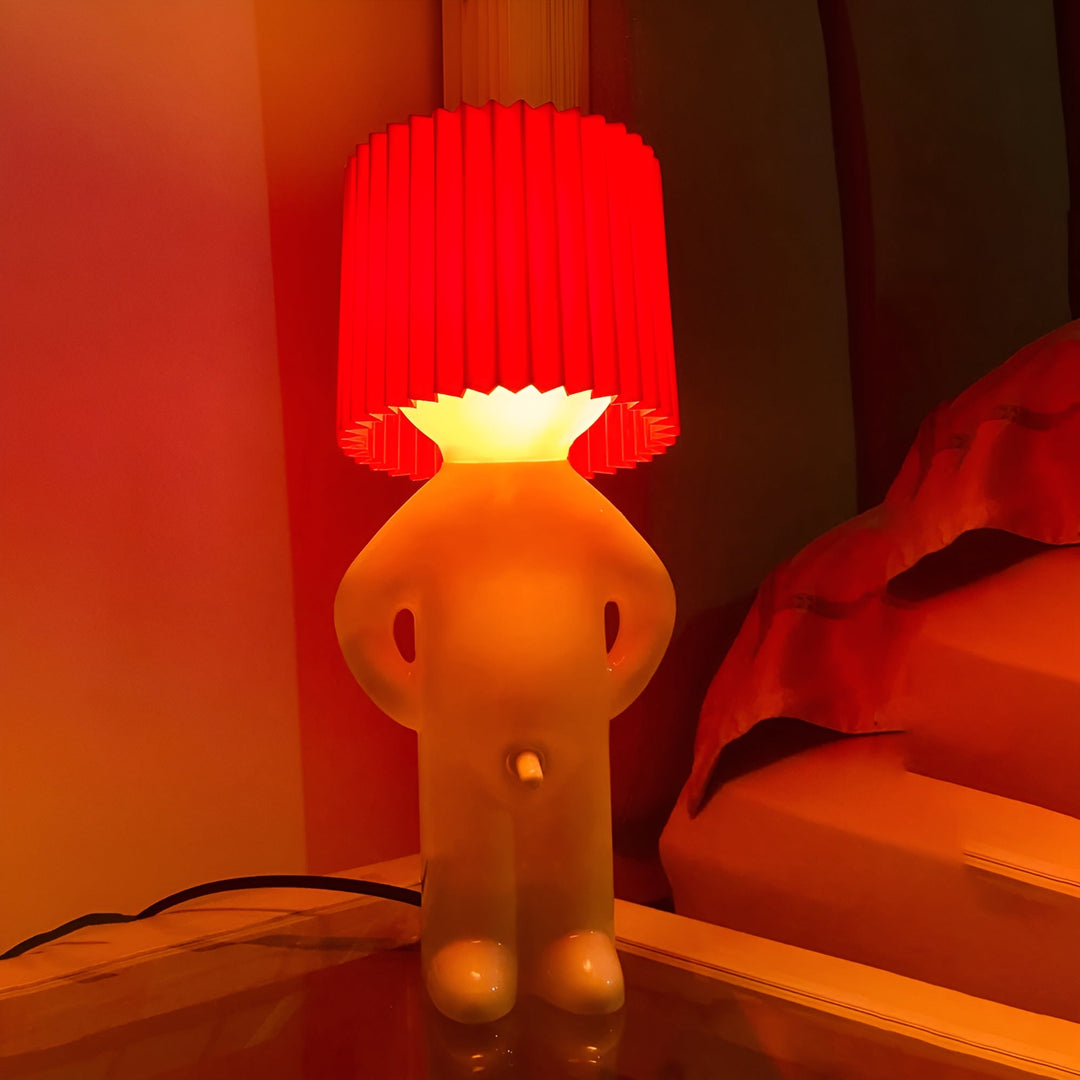 LED Bordlampe med Skørt Design og Energivenlig Funktionalitet