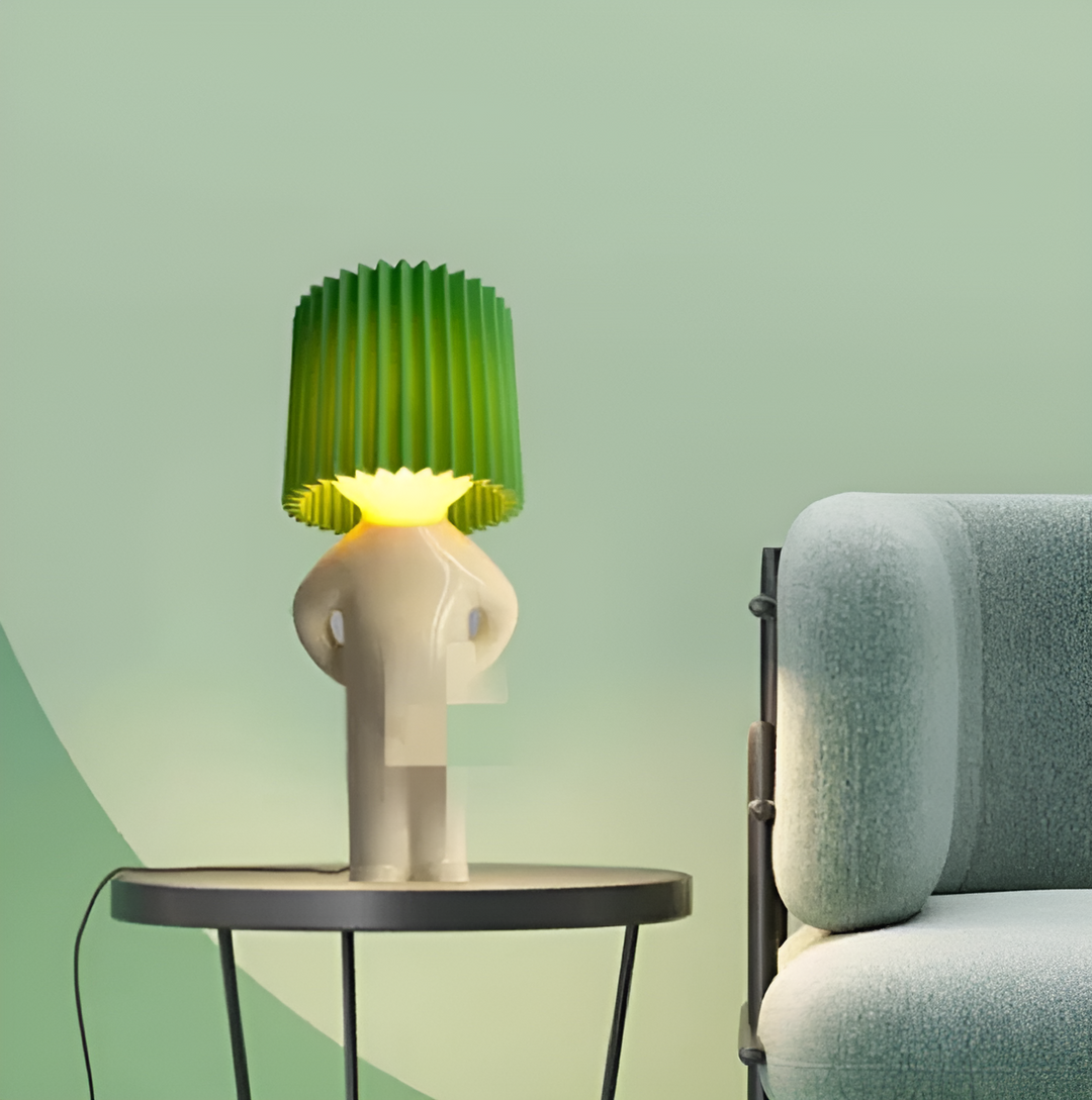 LED Bordlampe med Skørt Design og Energivenlig Funktionalitet