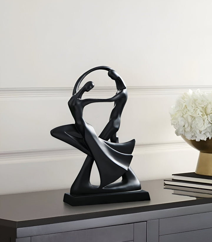 Elegant Harpiks Skulptur af Dansende Par i Sort og Hvid