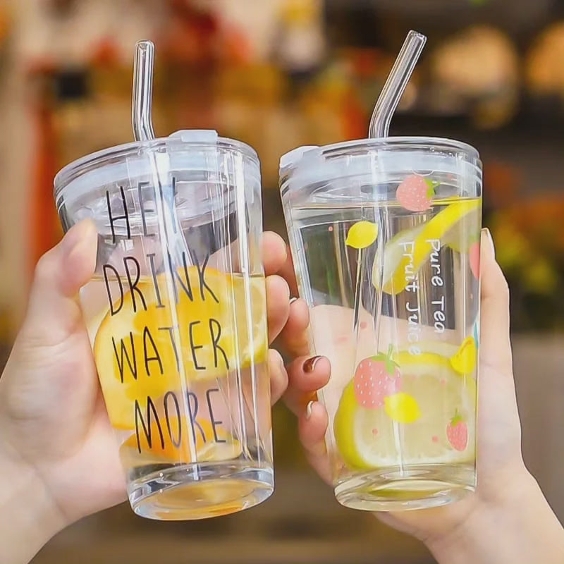 Transparent Borosilicate Glas Tumbler med Låg og Strå, 500 ml