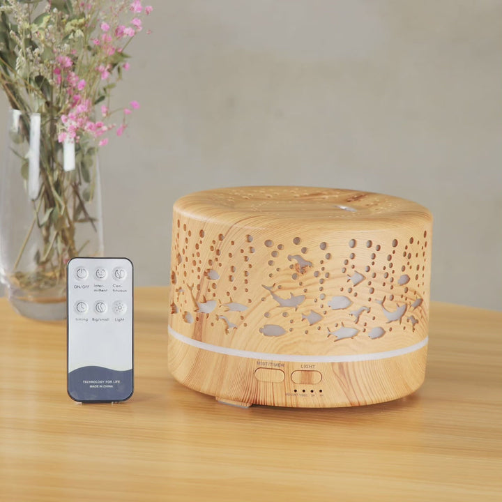 Ultralyd Aroma Diffuser med Trædesign og Fjernbetjening