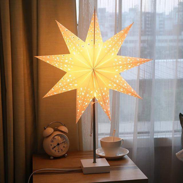 LED Stjerne Lampe med Træbase - Varmt Ambient Lys