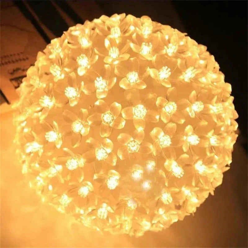 Moderne LED Kuglelampe med Blød Glød i Plastik
