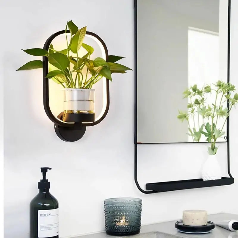 Moderne Væglampe i Jern og Glas med Plante Design