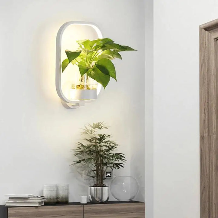 Moderne Væglampe i Jern og Glas med Plante Design