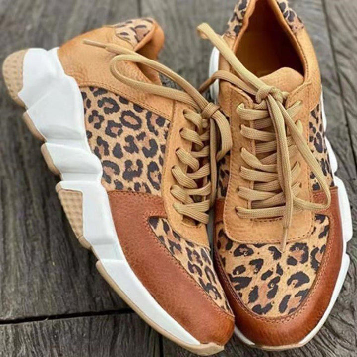 Elisa | Stilfulde dame-forårssneakers med leopardmønster og snørebånd