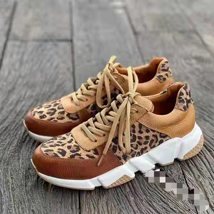 Elisa | Stilfulde dame-forårssneakers med leopardmønster og snørebånd